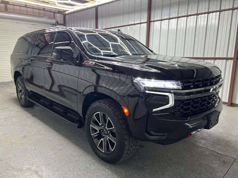 Used 2021 Chevrolet Suburban Z71 w/ Luxury Package image 1