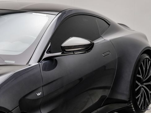 Used 2023 Aston Martin V12 Vantage RWD image 33