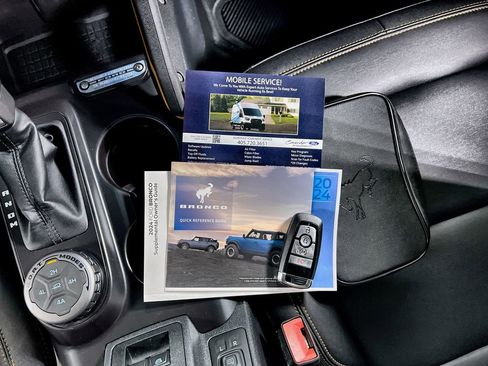 Used 2024 Ford Bronco Badlands AWD/4WD image 11