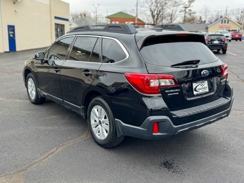 Used 2018 Subaru Outback 2.5i Premium image 6