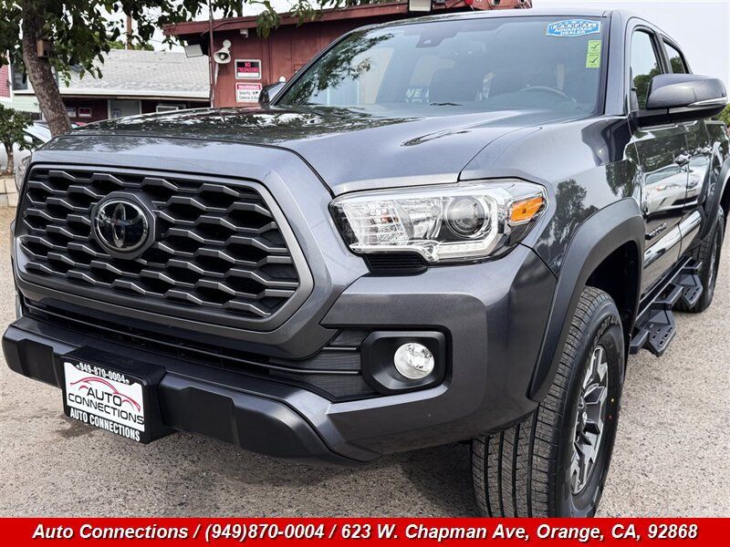 Used 2021 Toyota Tacoma TRD Off-Road w/ Technology Package AWD/4WD image 36