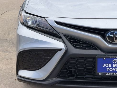 Used 2024 Toyota Camry SE FWD image 5