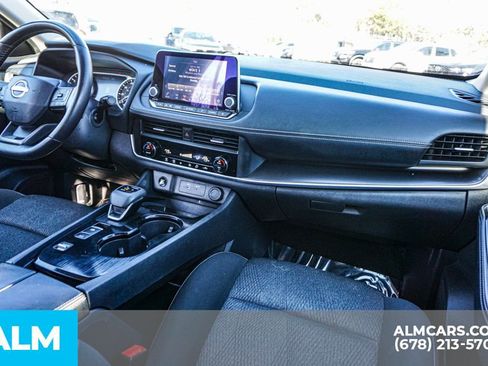 Used 2025 Nissan Rogue SV image 24