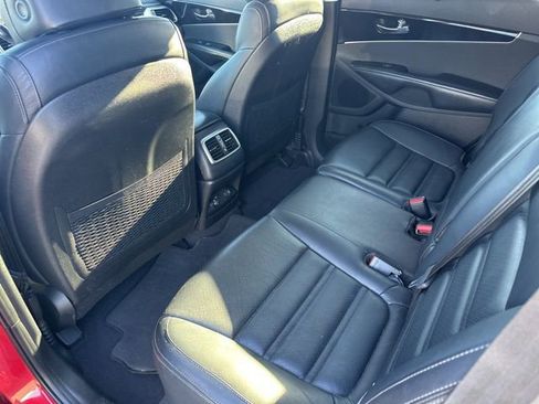 Used 2017 Kia Sorento EX image 14