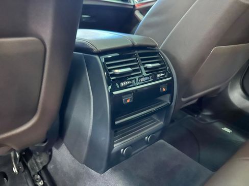 Used 2018 BMW M550i xDrive AWD/4WD image 25
