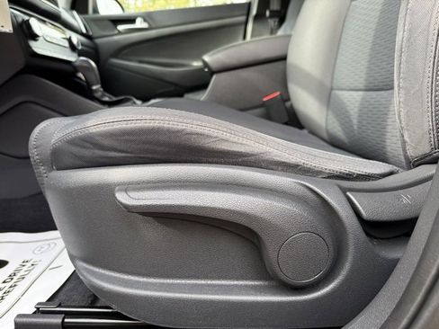 Used 2019 Hyundai Tucson SE image 12