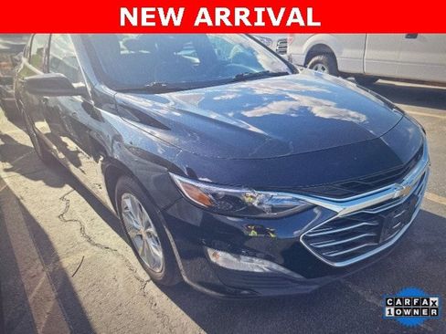 Used 2022 Chevrolet Malibu LT image 1