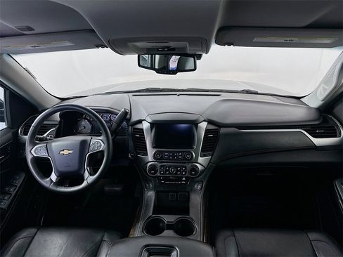 Used 2015 Chevrolet Suburban LT w/ Luxury Package image 24
