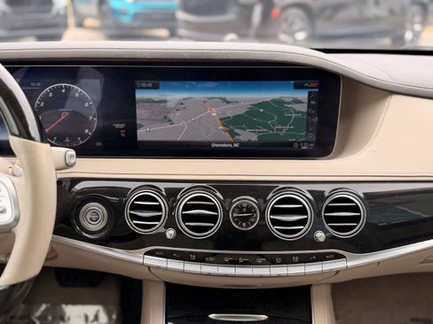 Used 2020 Mercedes-Benz S 560 4MATIC Sedan image 43