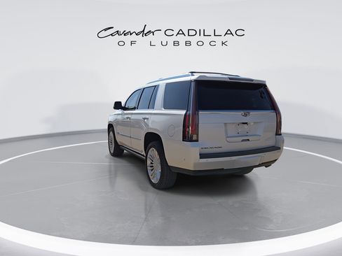 Used 2017 Cadillac Escalade Platinum AWD/4WD image 7