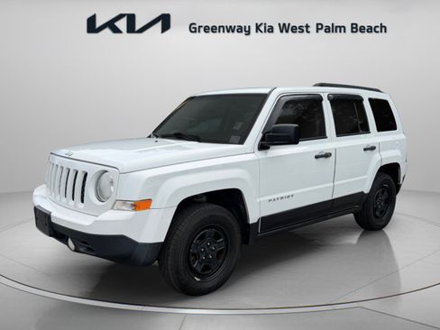 Used 2016 Jeep Patriot Sport AWD/4WD image 3