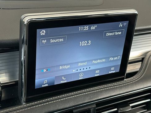 Used 2020 Lincoln Corsair FWD w/ Premium Package image 18