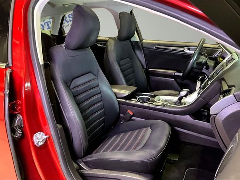 Used 2013 Ford Fusion SE FWD image 28