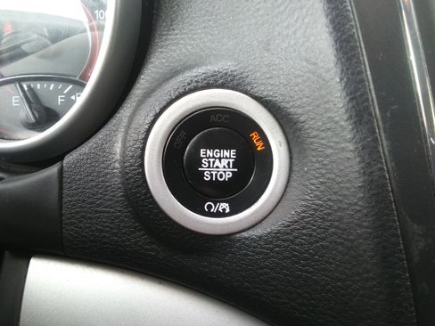 Used 2017 Dodge Journey SXT w/ Comfort/Convenience Group image 16