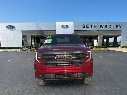 Used 2022 GMC Sierra 1500 AT4 w/ AT4 Preferred Package image 2