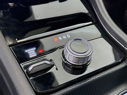 Certified 2025 Jeep Grand Cherokee Limited w/ Black Appearance Package image 10