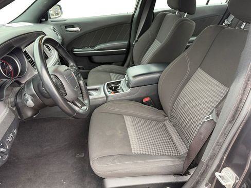 Used 2023 Dodge Charger SXT RWD image 10