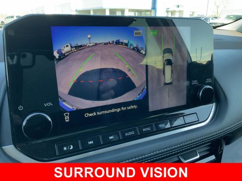 Used 2023 Nissan Rogue Platinum image 7