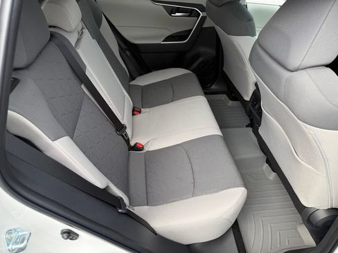 Certified 2025 Toyota RAV4 XLE AWD/4WD image 36