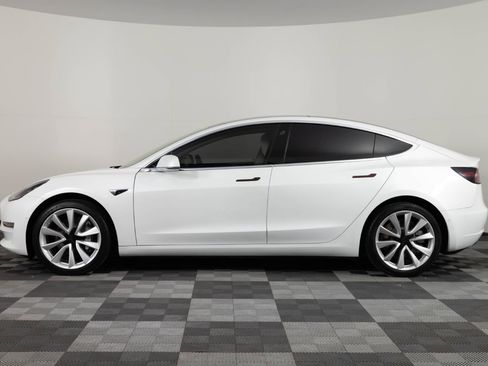 Used 2018 Tesla Model 3 Long Range image 3