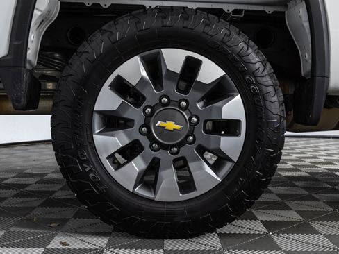 Used 2021 Chevrolet Silverado 2500 Custom w/ Custom Value Package AWD/4WD image 42