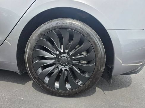 Used 2025 Tesla Model 3 Long Range RWD image 10