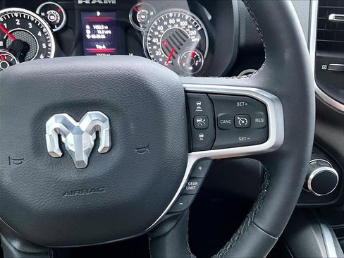 Used 2025 RAM 1500 Big Horn AWD/4WD image 23
