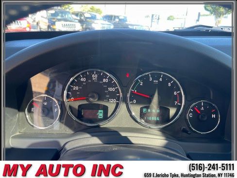 Used 2012 Jeep Liberty Limited w/ Tire & Wheel Group image 20
