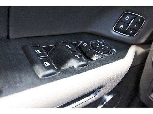 Used 2018 Ford Expedition XLT w/ Equipment Group 202A RWD image 21