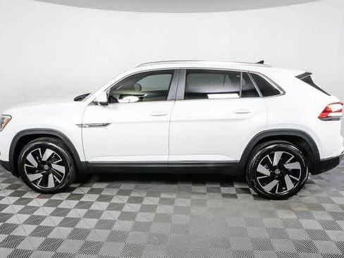 New 2026 Volkswagen Atlas Cross Sport SEL AWD/4WD image 3