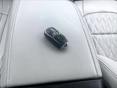 Used 2023 Buick Enclave Avenir w/ Avenir Technology Package FWD image 14