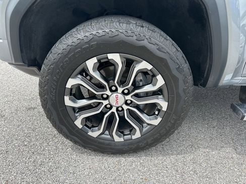 Used 2024 GMC Canyon Denali AWD/4WD image 7