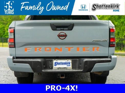 Used 2023 Nissan Frontier PRO-4X w/ Technology Package image 10