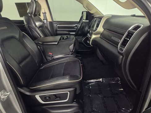 Used 2019 RAM 1500 Laramie AWD/4WD image 33
