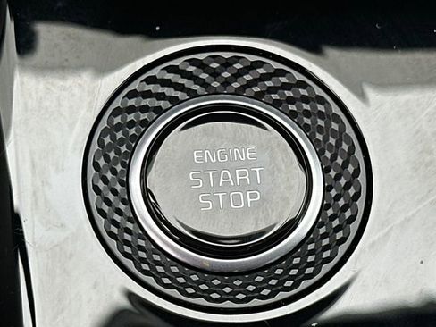 Used 2024 Kia Niro EX Touring image 38