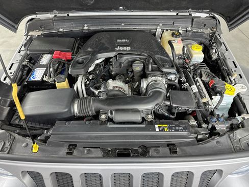 Used 2018 Jeep Wrangler Unlimited Sport S AWD/4WD image 29