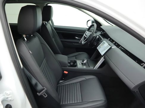 Used 2024 Land Rover Discovery Sport S image 21