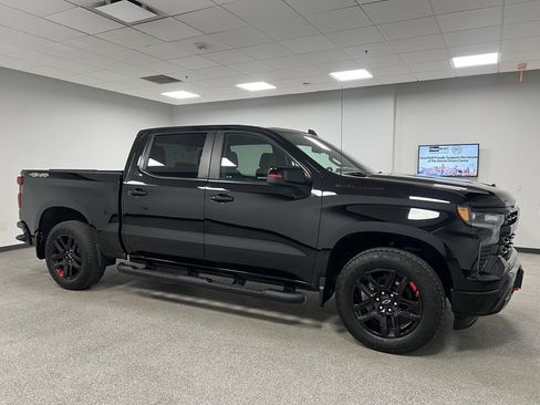 Used 2023 Chevrolet Silverado 1500 RST w/ Redline Edition image 15