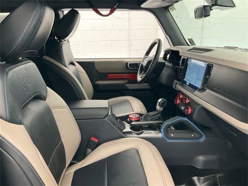Used 2023 Ford Bronco Wildtrak image 25