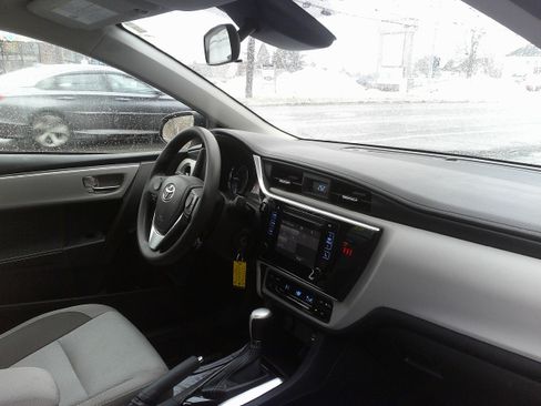 Used 2018 Toyota Corolla LE w/ Body Protection Package image 23