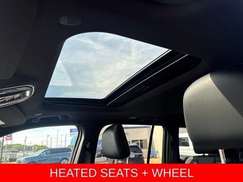 Used 2024 Jeep Grand Cherokee Altitude AWD/4WD image 2
