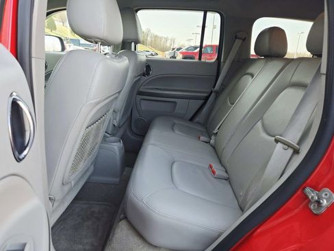 Used 2009 Chevrolet HHR LT w/ LT Preferred Equipment Group image 13