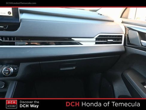 Used 2025 Mitsubishi Outlander SE image 13