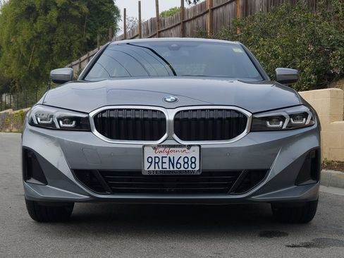 Used 2025 BMW 330i Sedan w/ Convenience Package image 3