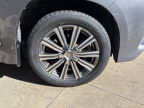 Used 2017 Lexus LX 570 4WD w/ Luxury Package image 13