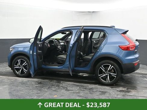 Used 2024 Volvo XC40 B5 Core image 55