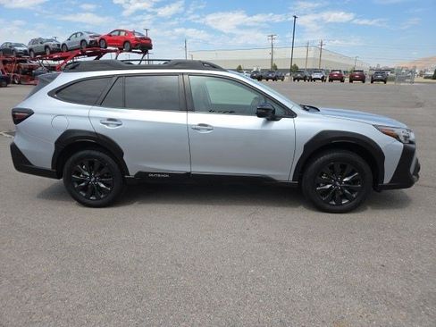 Used 2024 Subaru Outback Onyx Edition AWD/4WD image 2