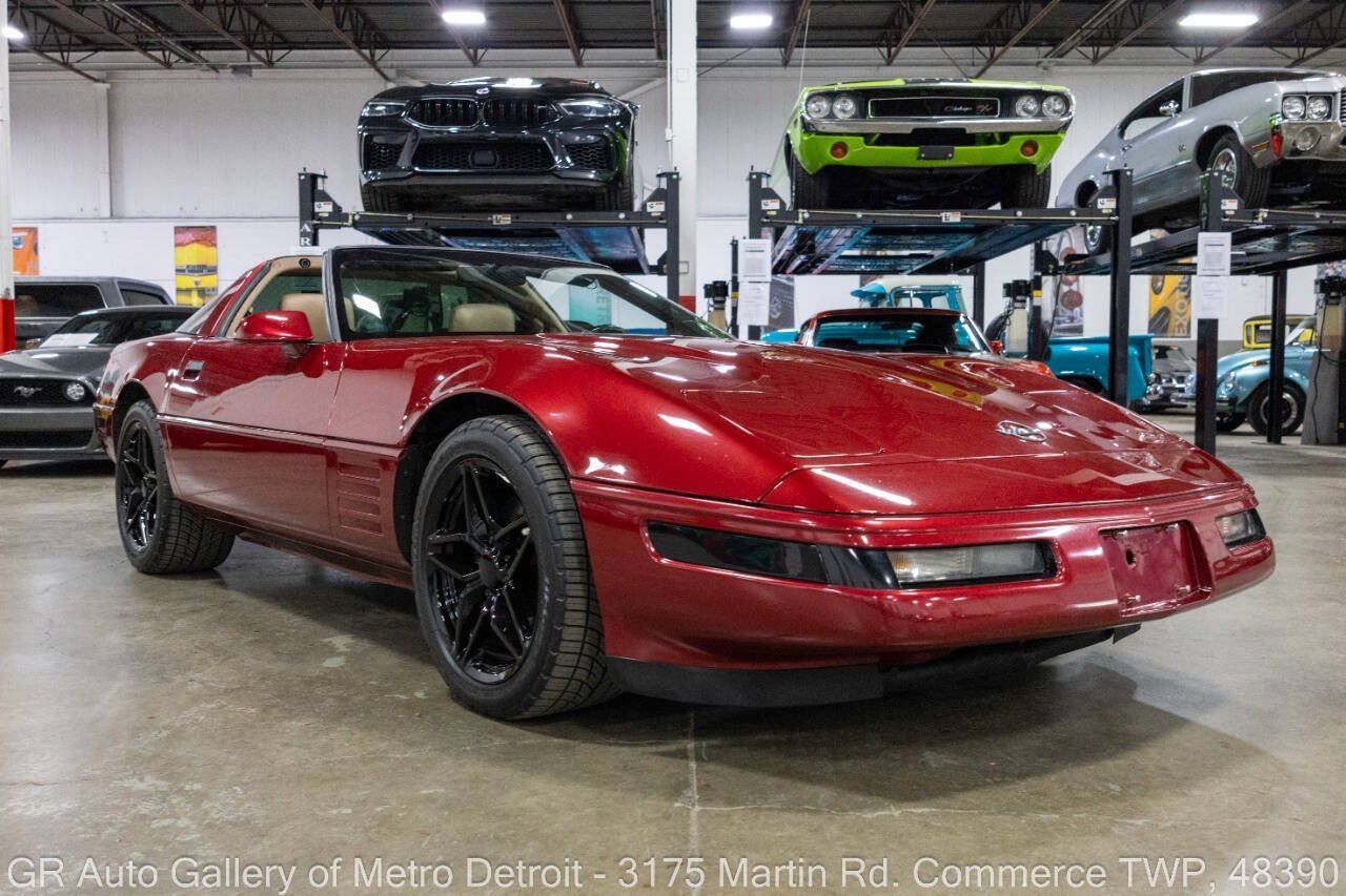 Used 1992 Chevrolet Corvette Coupe RWD image 11