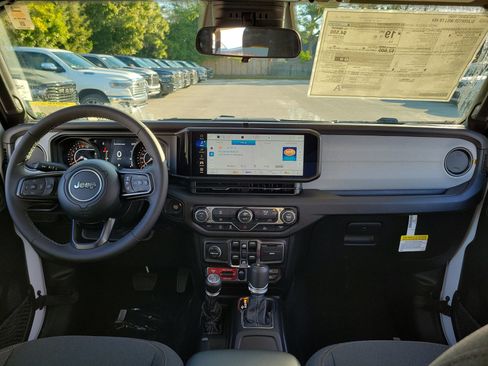 New 2026 Jeep Gladiator Sport AWD/4WD image 8
