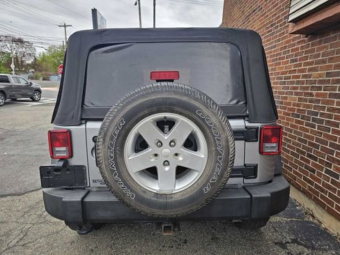 Used 2014 Jeep Wrangler Sport w/ Quick Order Package 24S AWD/4WD image 5
